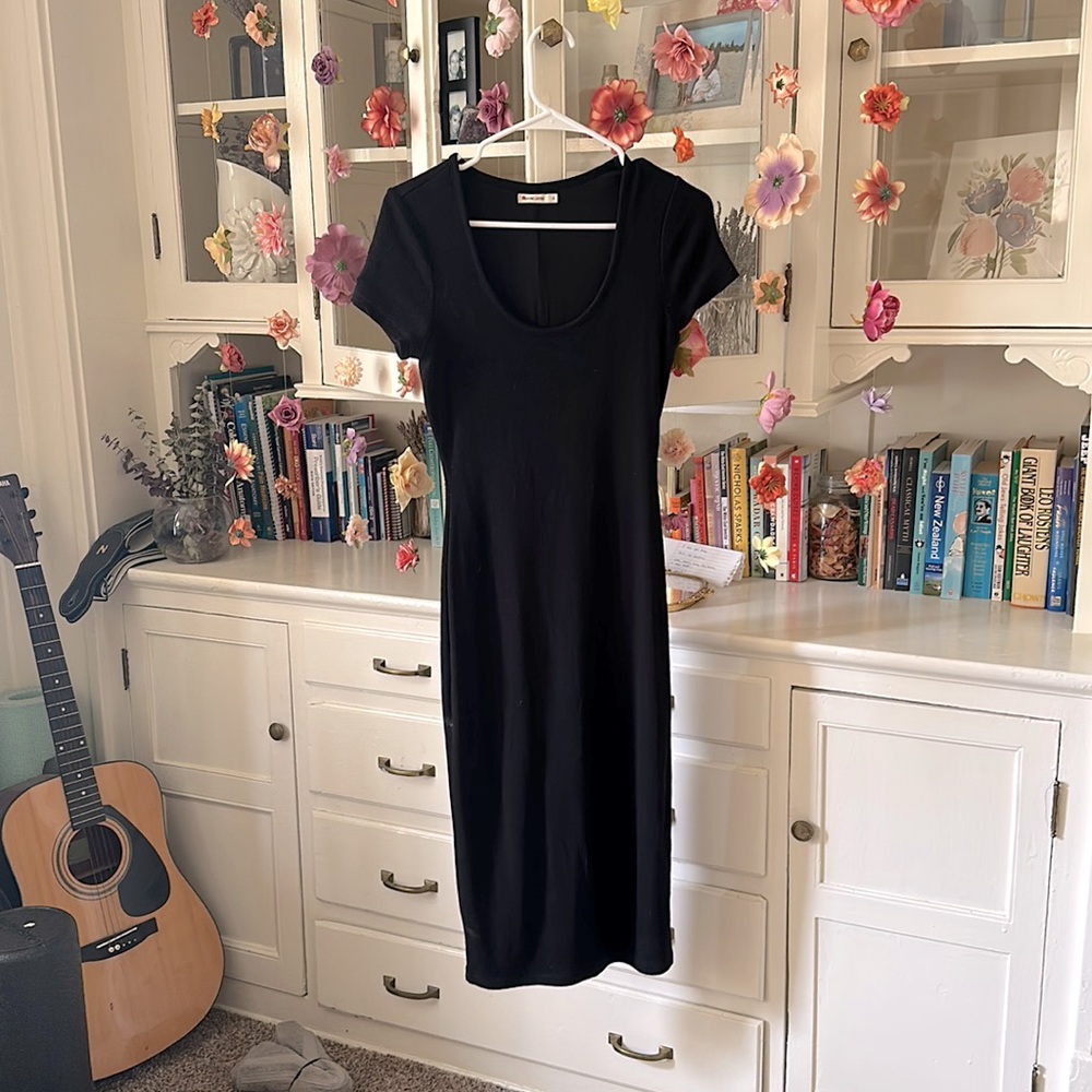 Marine layer Lexi rib short sleeve midi black dress